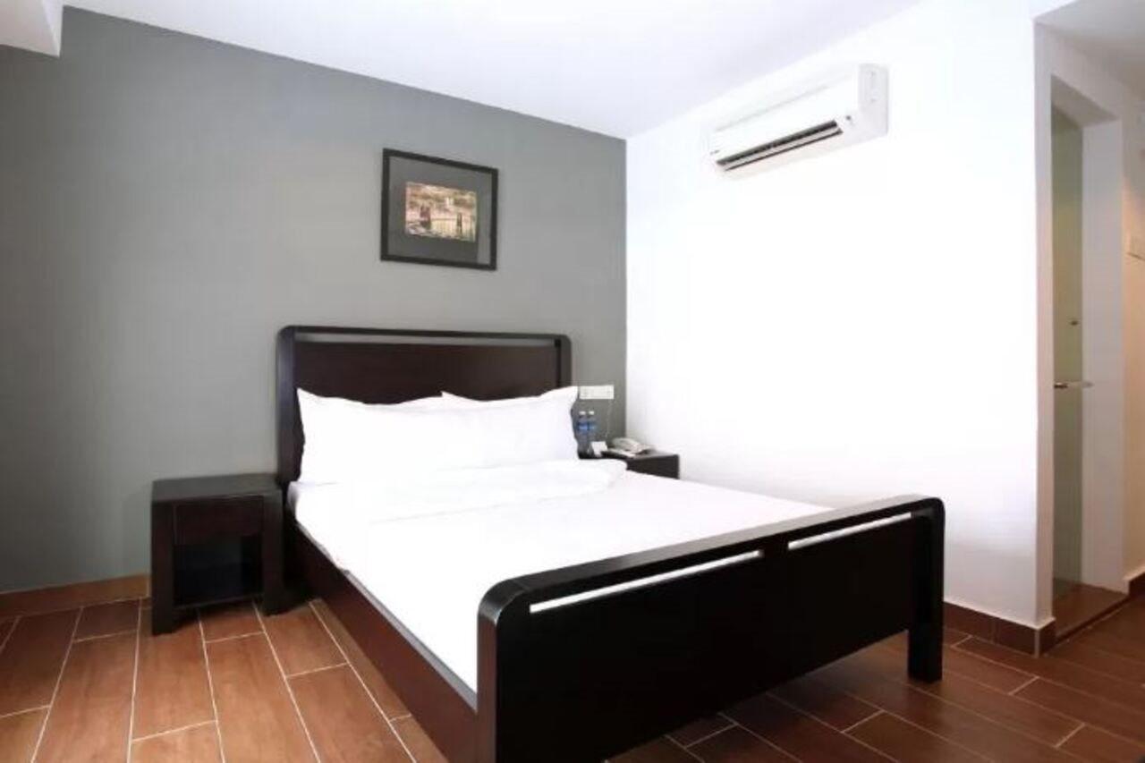 Hotel O Crossroads Hotel Куала-Лумпур Экстерьер фото