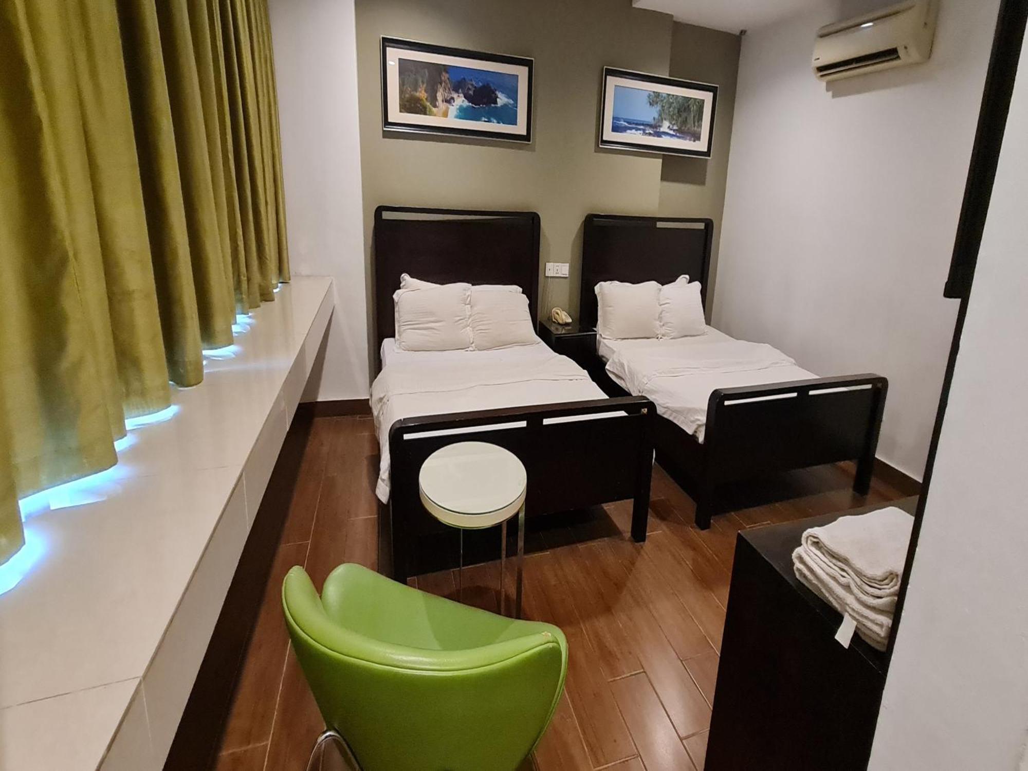 Hotel O Crossroads Hotel Куала-Лумпур Экстерьер фото