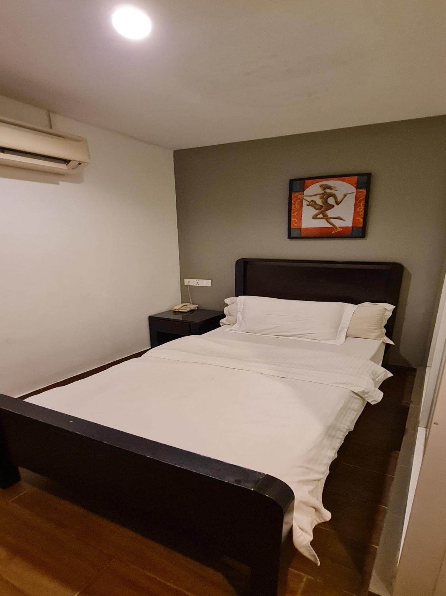 Hotel O Crossroads Hotel Куала-Лумпур Экстерьер фото